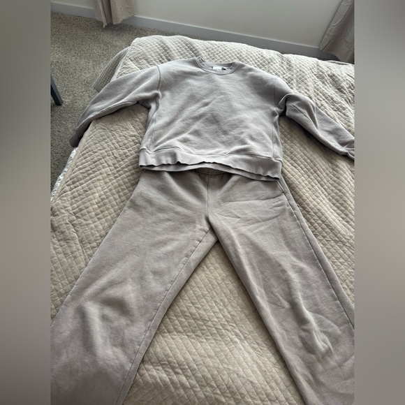 Aritzia sweatfleece set - Picture 1 of 5